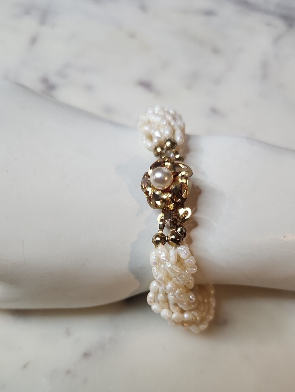 Vintage Freshwater Pearl Beaded | Gold-Tone Ornate Push Clasp Bracelet - Picture 3 of 10